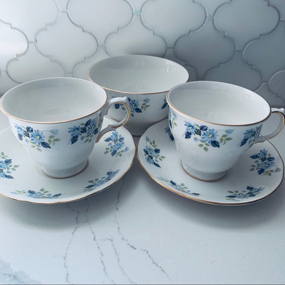 Gainsborough Bone China Teacups, Saucers & Bowl